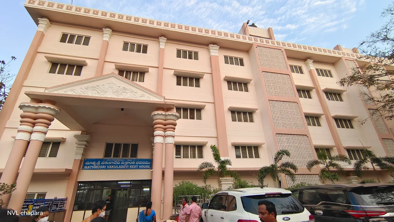 Mathrusri Vakuladevi Rest House building in Tirumala